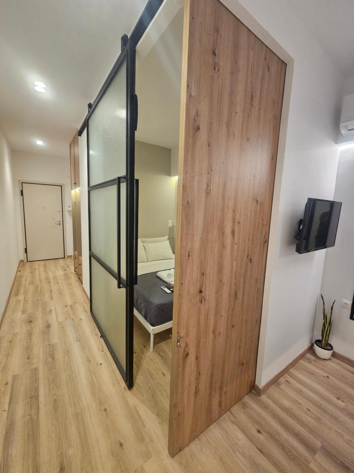 Sun Marco Apartments In Атина Екстериор снимка