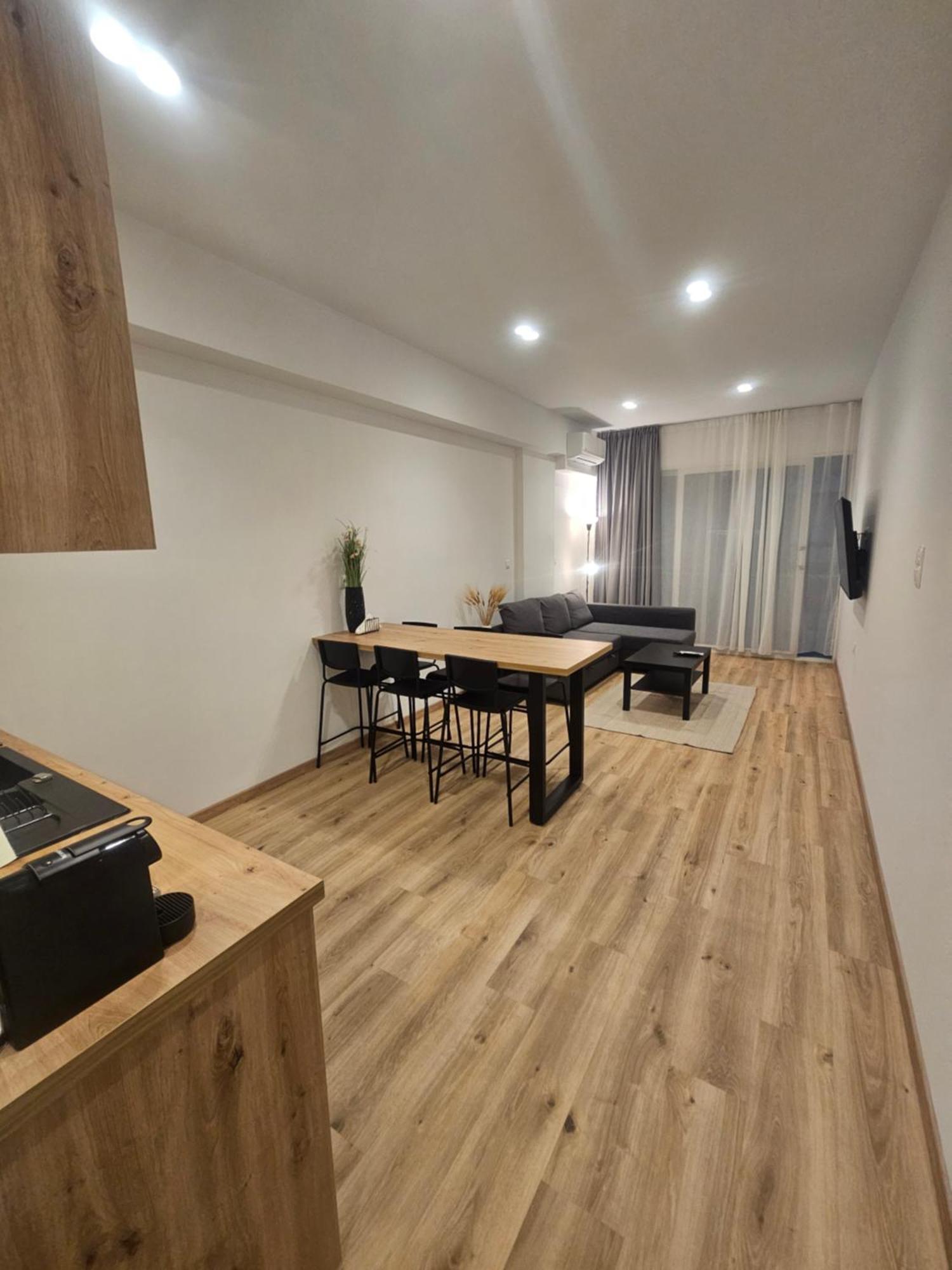 Sun Marco Apartments In Атина Екстериор снимка